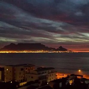 Atlantic Haven , Bloubergstrand South Africa